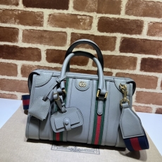 Gucci Shopping Bags